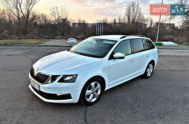 Универсал Skoda Octavia 2017 в Берегово