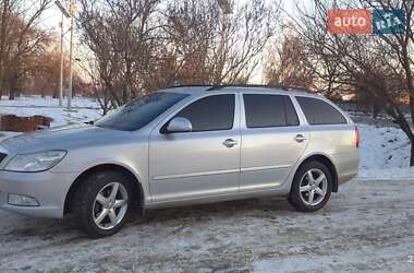 Универсал Skoda Octavia 2009 в Ромнах