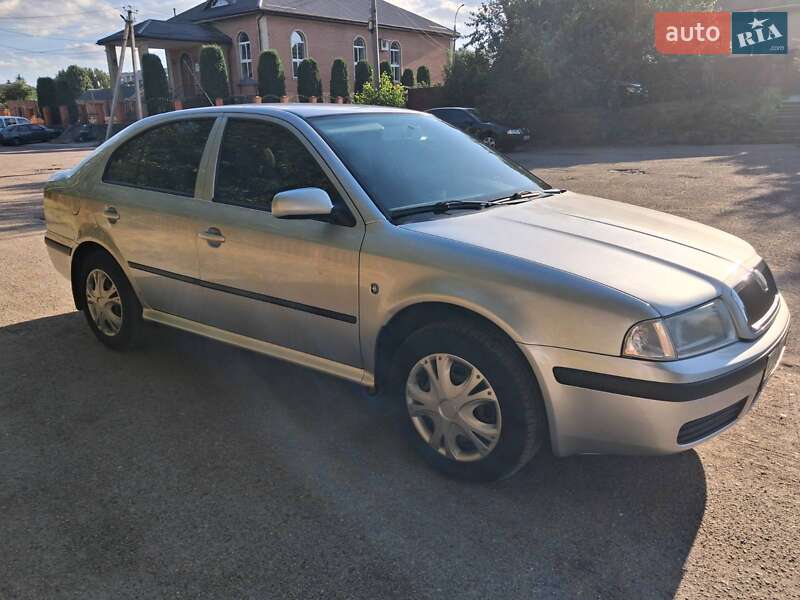Лифтбек Skoda Octavia 2008 в Смеле