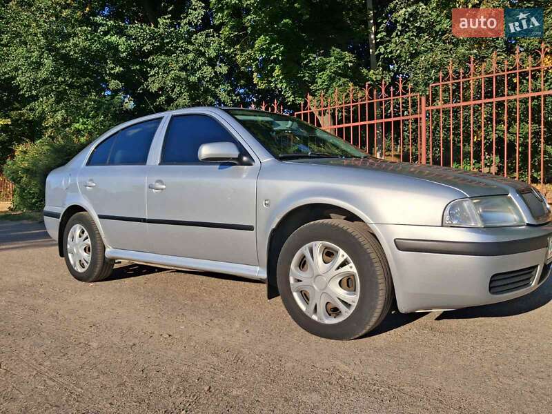 Лифтбек Skoda Octavia 2008 в Смеле