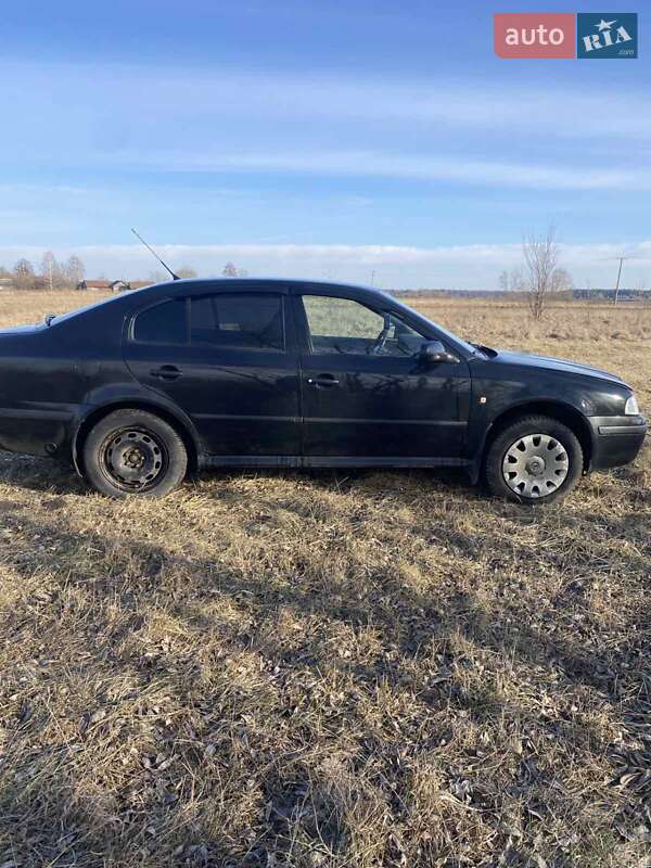 Лифтбек Skoda Octavia 2006 в Буске