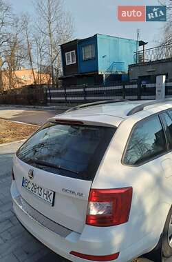 Універсал Skoda Octavia 2015 в Дрогобичі