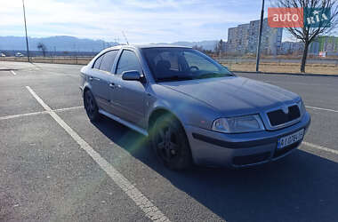 Лифтбек Skoda Octavia 2004 в Фастове