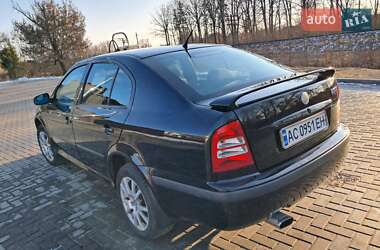 Лифтбек Skoda Octavia 2008 в 