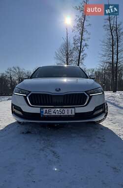 Лифтбек Skoda Octavia 2023 в Буче