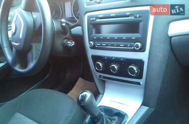 Лифтбек Skoda Octavia 2009 в 