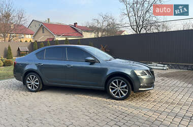Ліфтбек Skoda Octavia 2018 в 