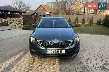 Ліфтбек Skoda Octavia 2018 в 