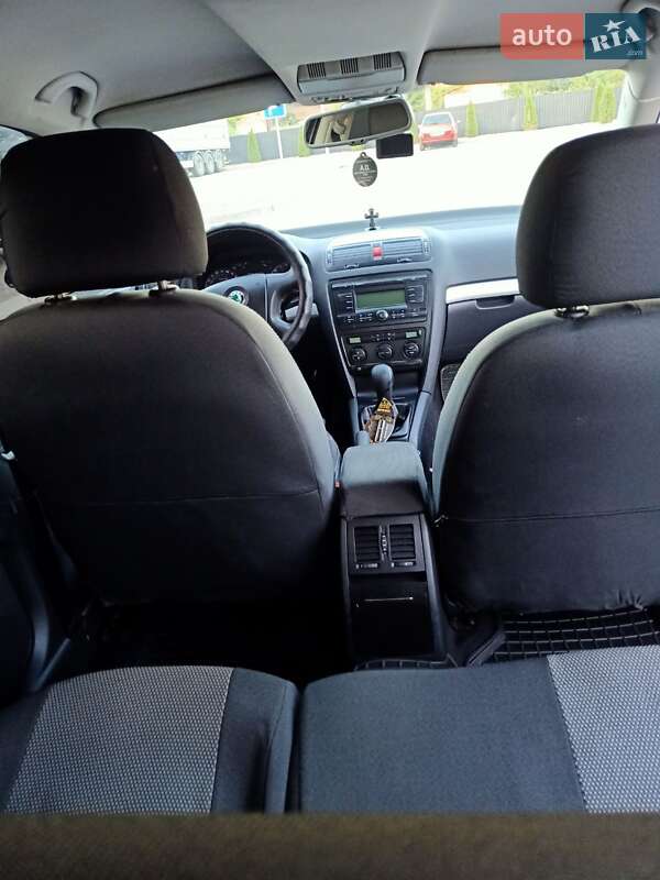 Ліфтбек Skoda Octavia 2005 в Одесі