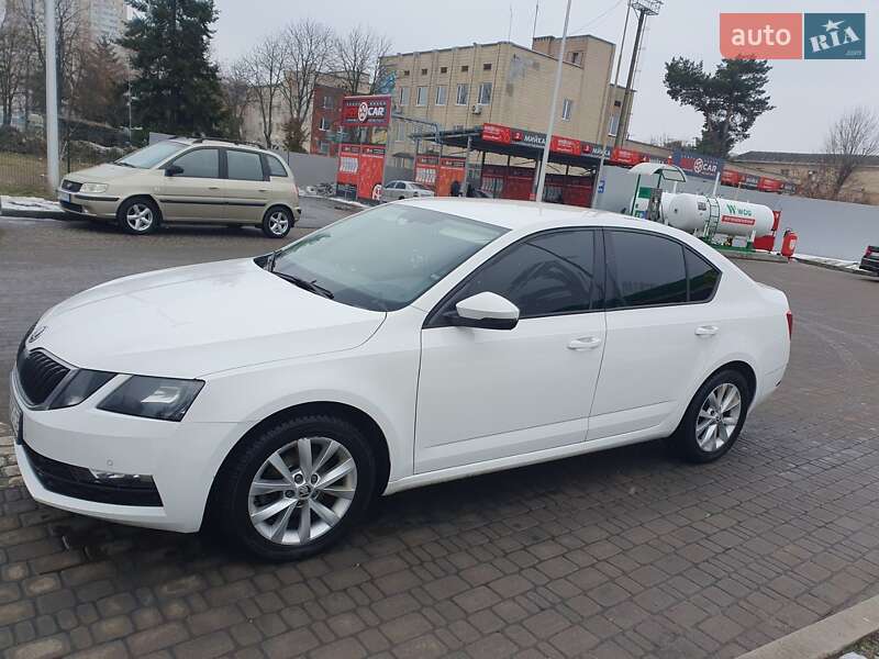 Лифтбек Skoda Octavia 2017 в Киеве фото 8 Лифтбек Skoda Octavia 2017 в Киеве