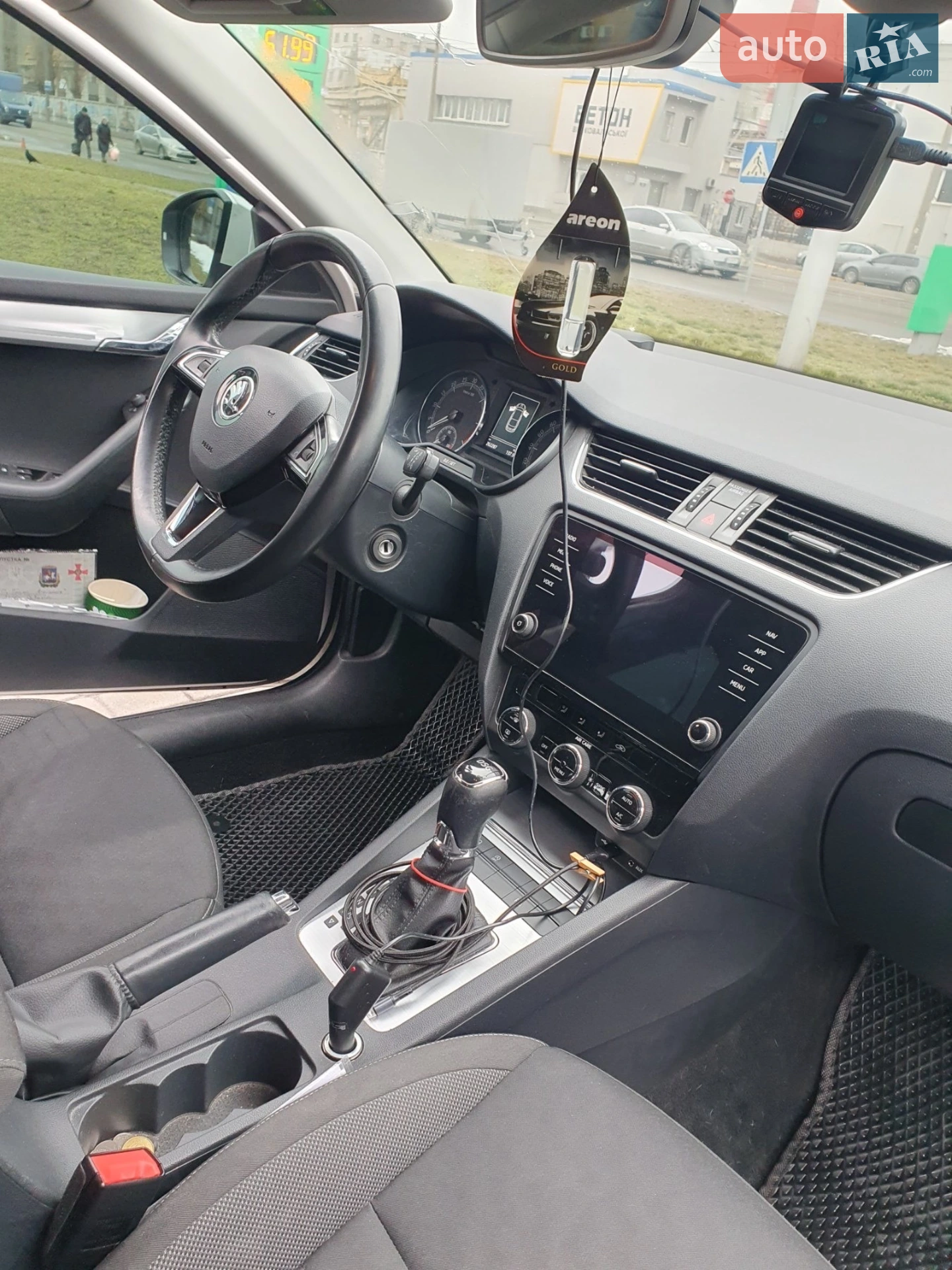 2017 Skoda Octavia - мініатюра 25