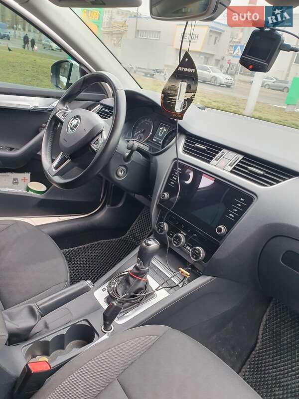 Лифтбек Skoda Octavia 2017 в Киеве фото 25 Лифтбек Skoda Octavia 2017 в Киеве