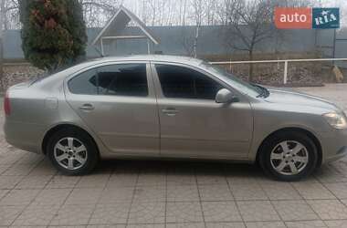 Лифтбек Skoda Octavia 2009 в 