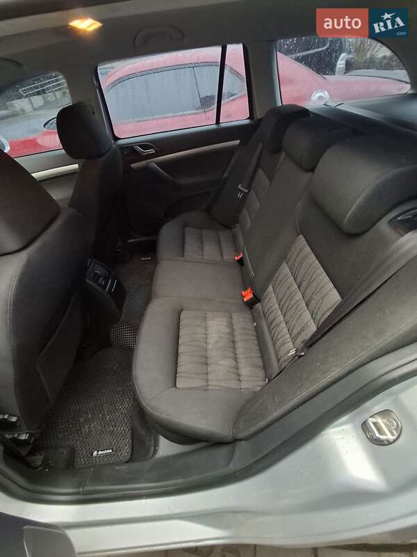 Універсал Skoda Octavia 2009 в Луцьку