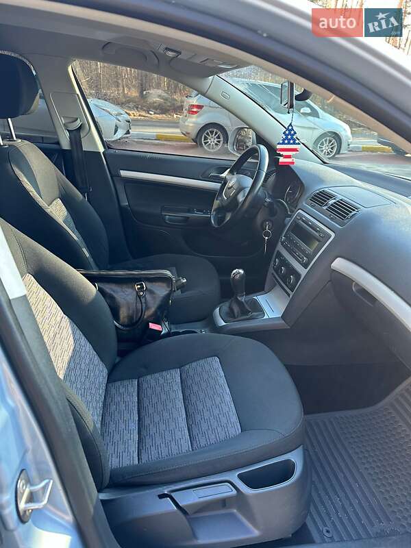 Лифтбек Skoda Octavia 2010 в Киеве