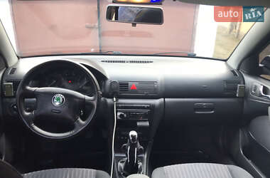 Лифтбек Skoda Octavia 2001 в 