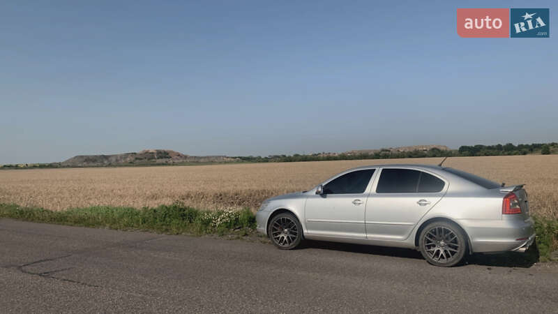 Лифтбек Skoda Octavia 2010 в Днепре