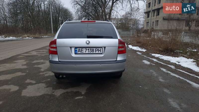 Універсал Skoda Octavia 2006 в Дніпрі