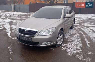 Універсал Skoda Octavia 2012 в Охтирці