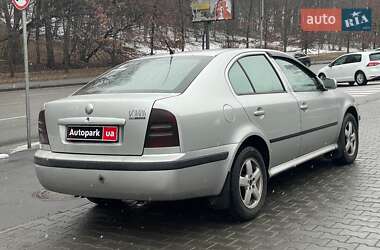 Ліфтбек Skoda Octavia 2004 в 