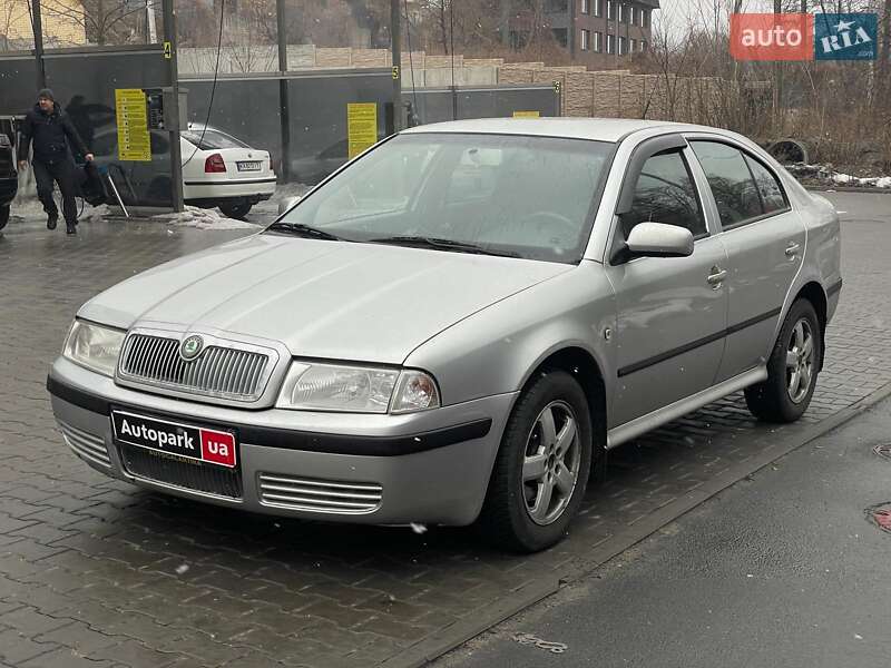 Ліфтбек Skoda Octavia 2004 в 