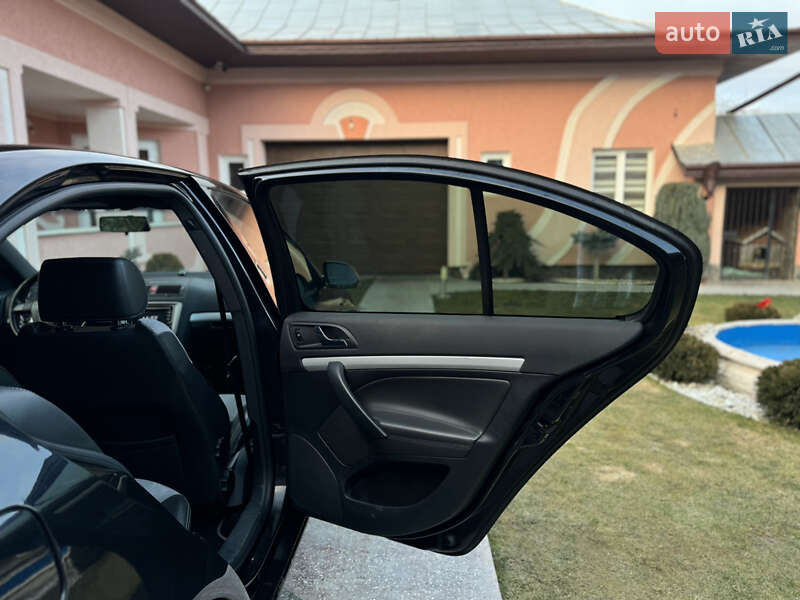 Лифтбек Skoda Octavia 2006 в Черновцах