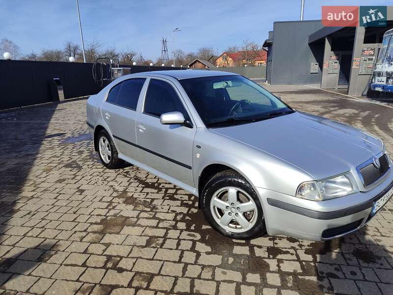 Лифтбек Skoda Octavia 2002 в Болехове
