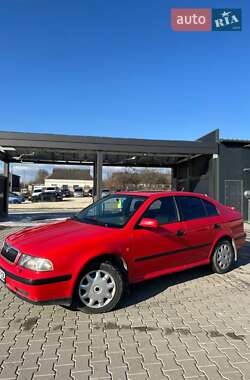 Лифтбек Skoda Octavia 1996 в 