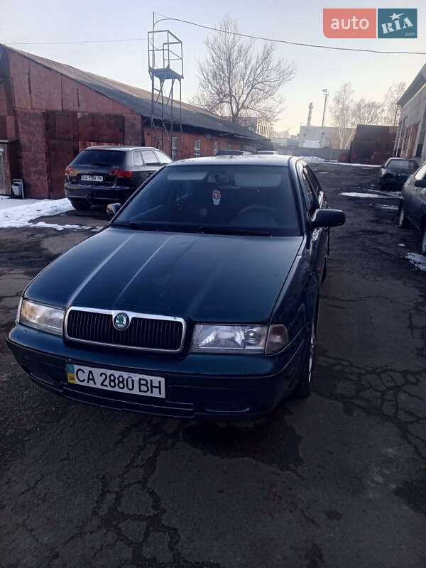 Ліфтбек Skoda Octavia 1999 в Смілі