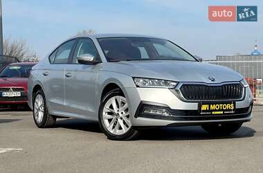 Лифтбек Skoda Octavia 2022 в Киеве