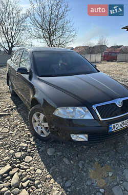 Лифтбек Skoda Octavia 2006 в Тячеве