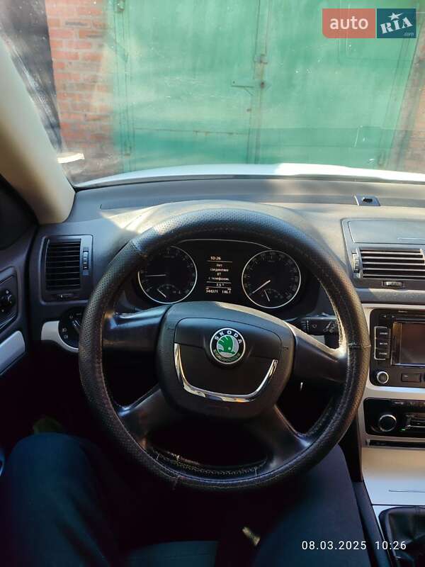 Универсал Skoda Octavia 2011 в Новоукраинке
