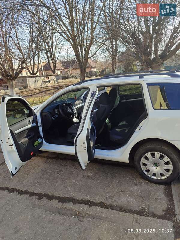 Универсал Skoda Octavia 2011 в Новоукраинке