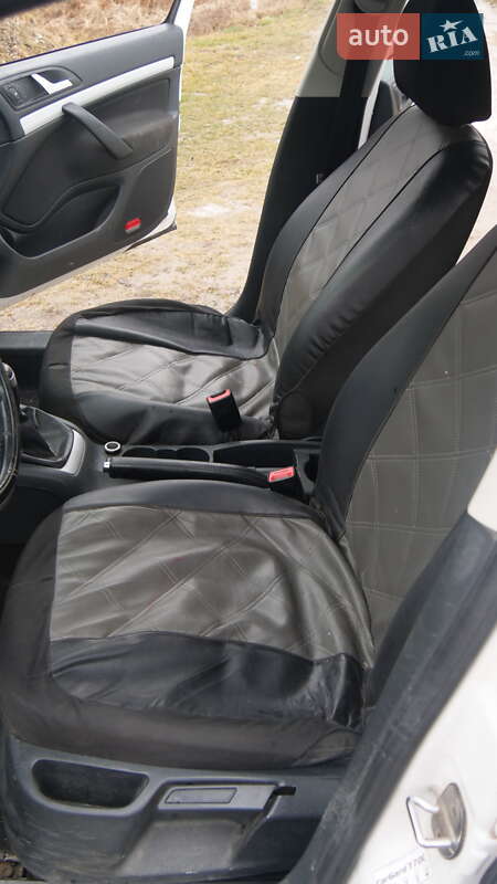 Універсал Skoda Octavia 2011 в Бережанах