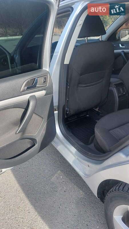 Универсал Skoda Octavia 2011 в Звягеле