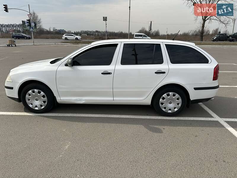 Универсал Skoda Octavia 2012 в Луцке