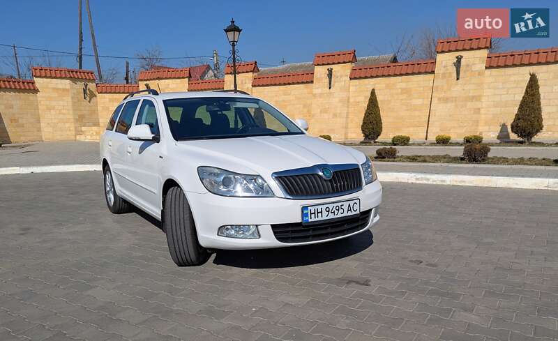 Универсал Skoda Octavia 2012 в Измаиле