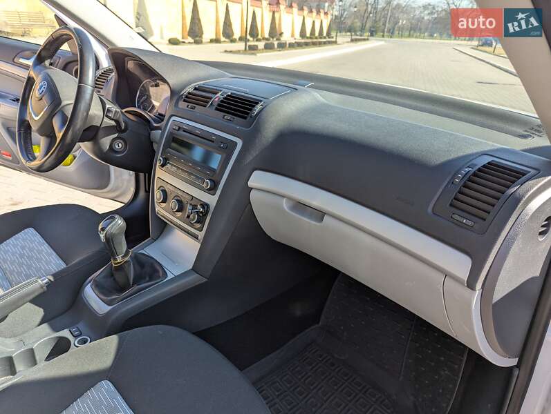 Универсал Skoda Octavia 2012 в Измаиле