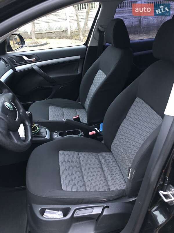 Лифтбек Skoda Octavia 2009 в Львове