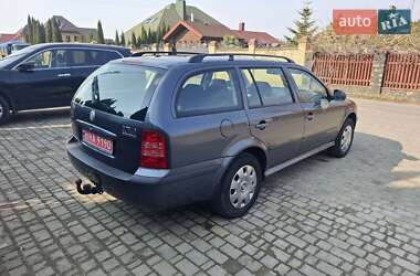 Універсал Skoda Octavia 2009 в Луцьку