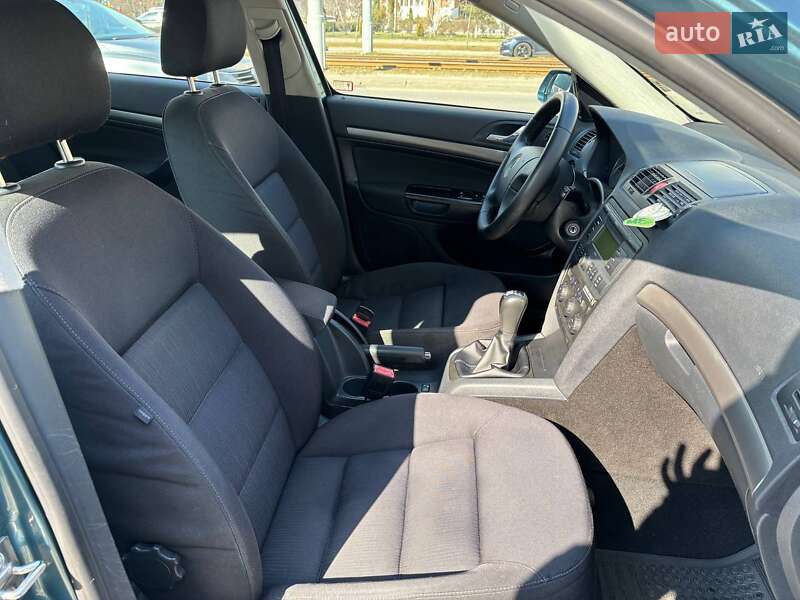 Лифтбек Skoda Octavia 2004 в Киеве