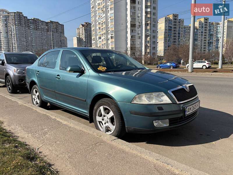 Лифтбек Skoda Octavia 2004 в Киеве