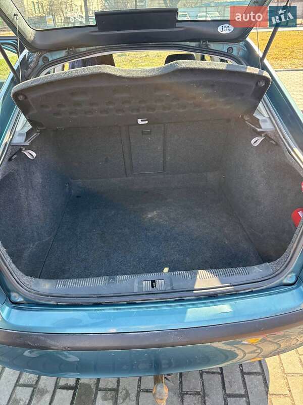 Лифтбек Skoda Octavia 2004 в Киеве