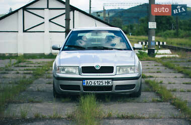 Лифтбек Skoda Octavia 2001 в 