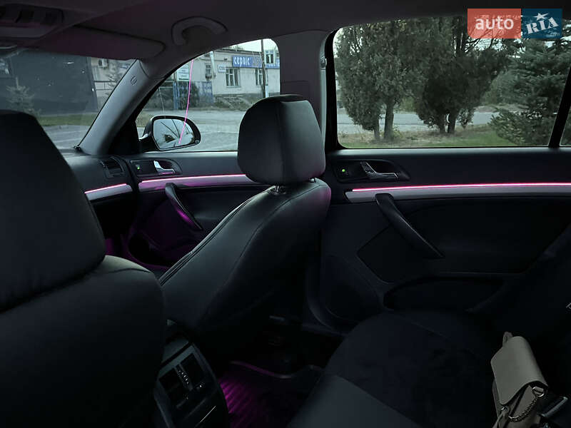 Лифтбек Skoda Octavia 2010 в Пирятине