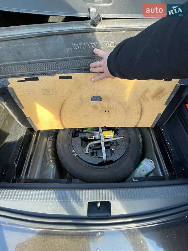 Универсал Skoda Octavia 2016 в Сколе