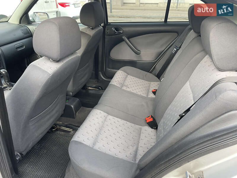 Ліфтбек Skoda Octavia 2005 в Львові