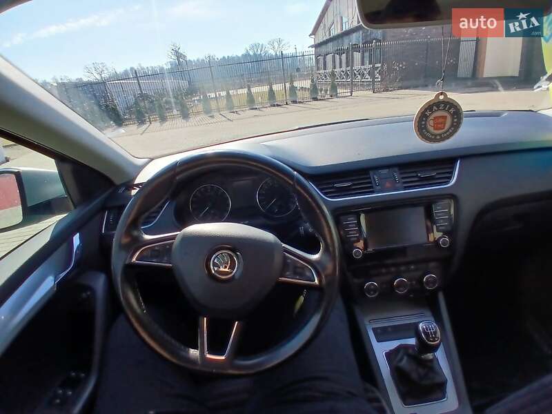 Универсал Skoda Octavia 2016 в Сарнах