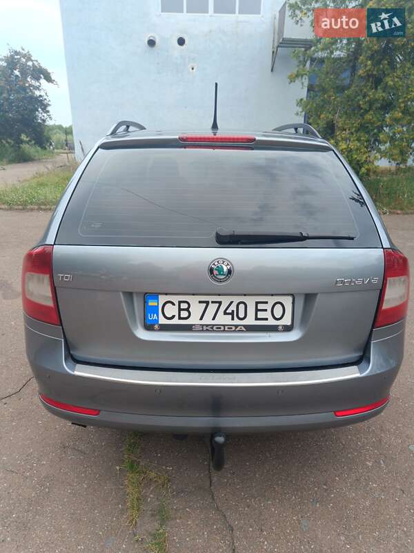Універсал Skoda Octavia 2013 в Чернігові