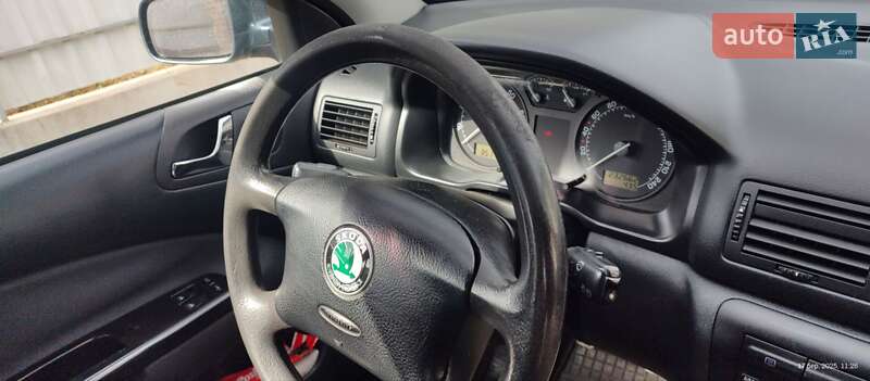 Универсал Skoda Octavia 2003 в Виннице